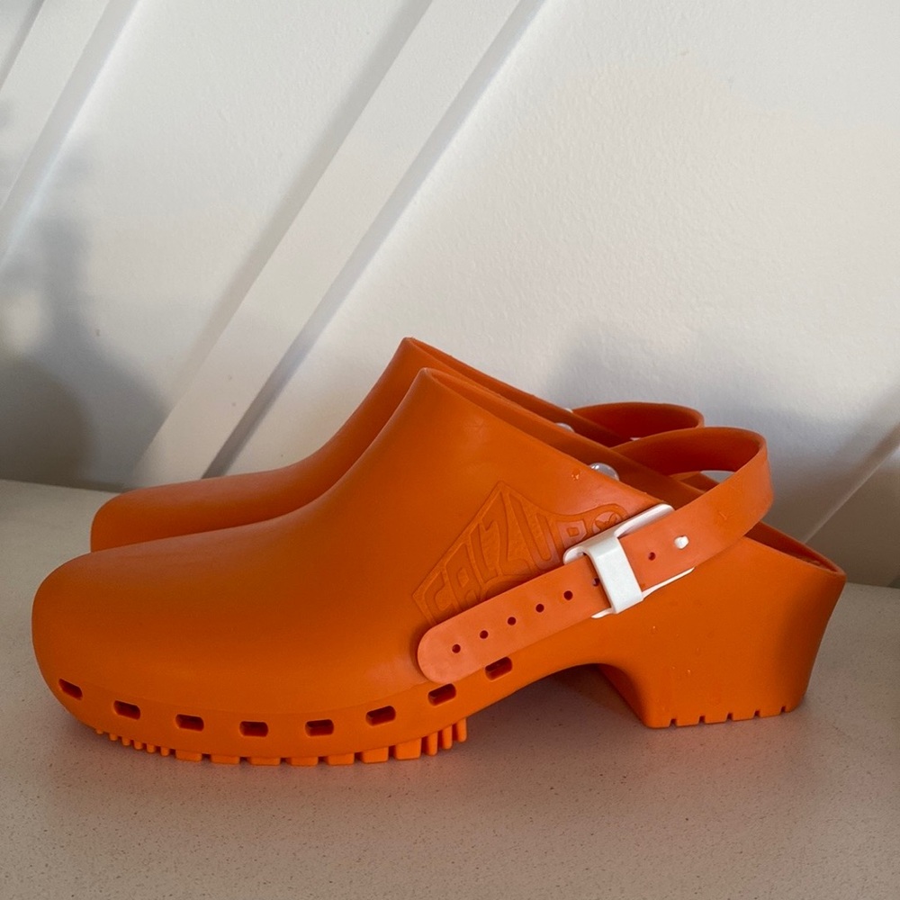 Calzuro clogs size 39-40